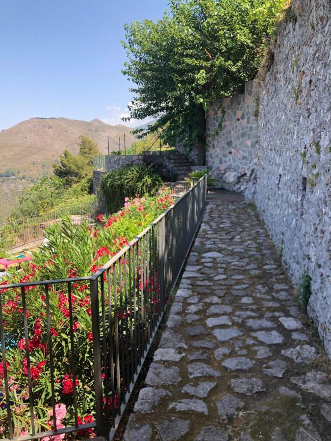 Un Capriccio - Ginepro Lägenhet Aieta Exteriör bild