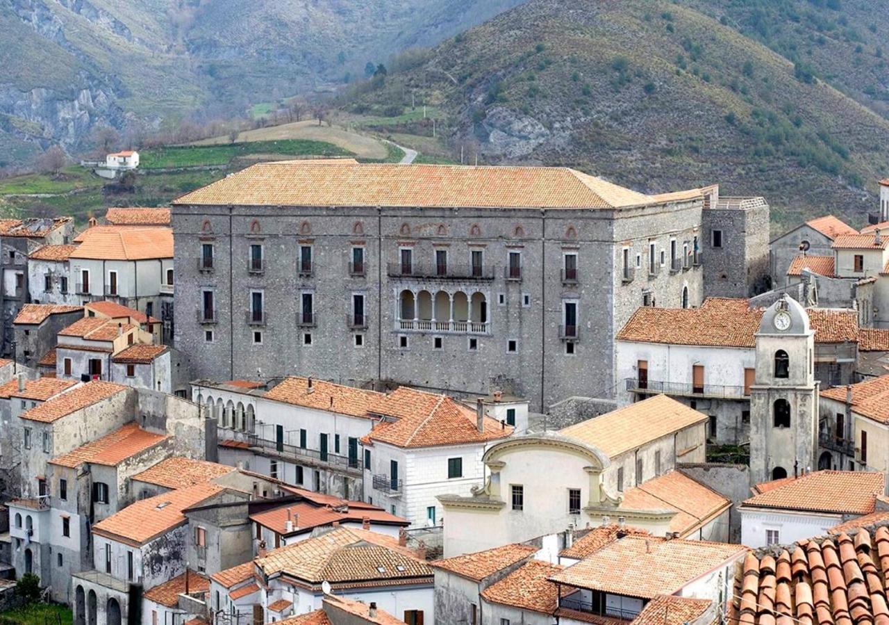 Un Capriccio - Ginepro Lägenhet Aieta Exteriör bild